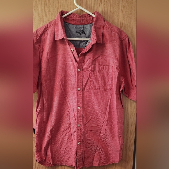 The North Face Men's Red Shirt - Picture 1 of 6